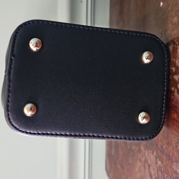 FASHION HANDBAG - Picture 12 of 13